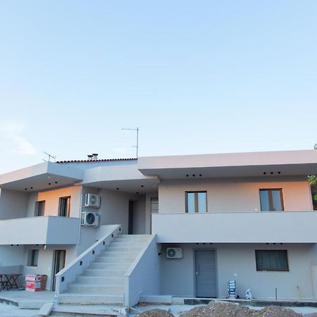 Νεακιτοσ Luxury Apartments Nikíti Kültér fotó