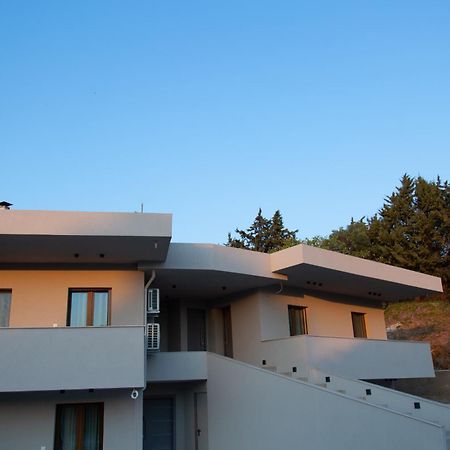 Νεακιτοσ Luxury Apartments Nikíti Kültér fotó