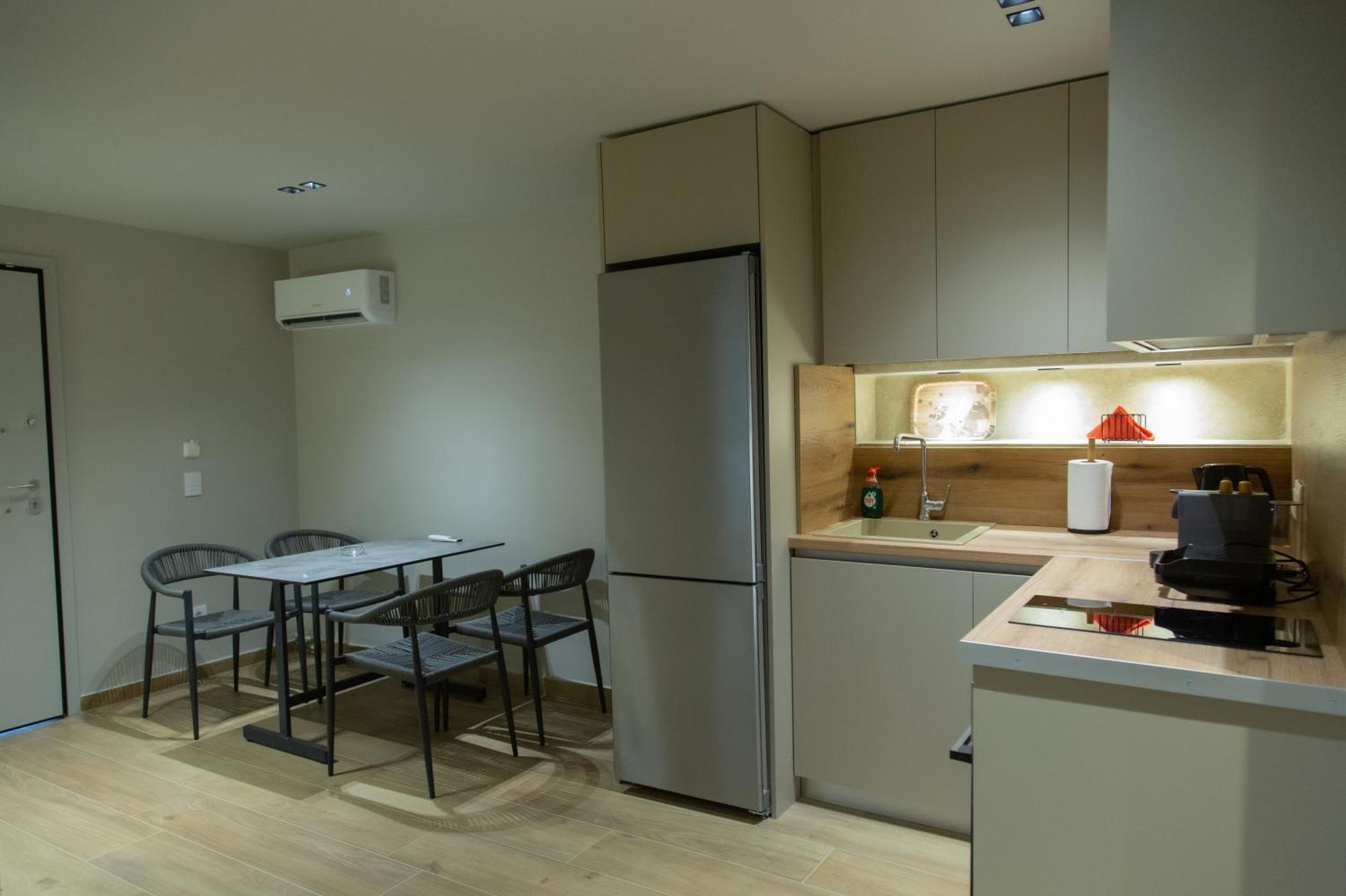 Νεακιτοσ Luxury Apartments Nikíti Kültér fotó