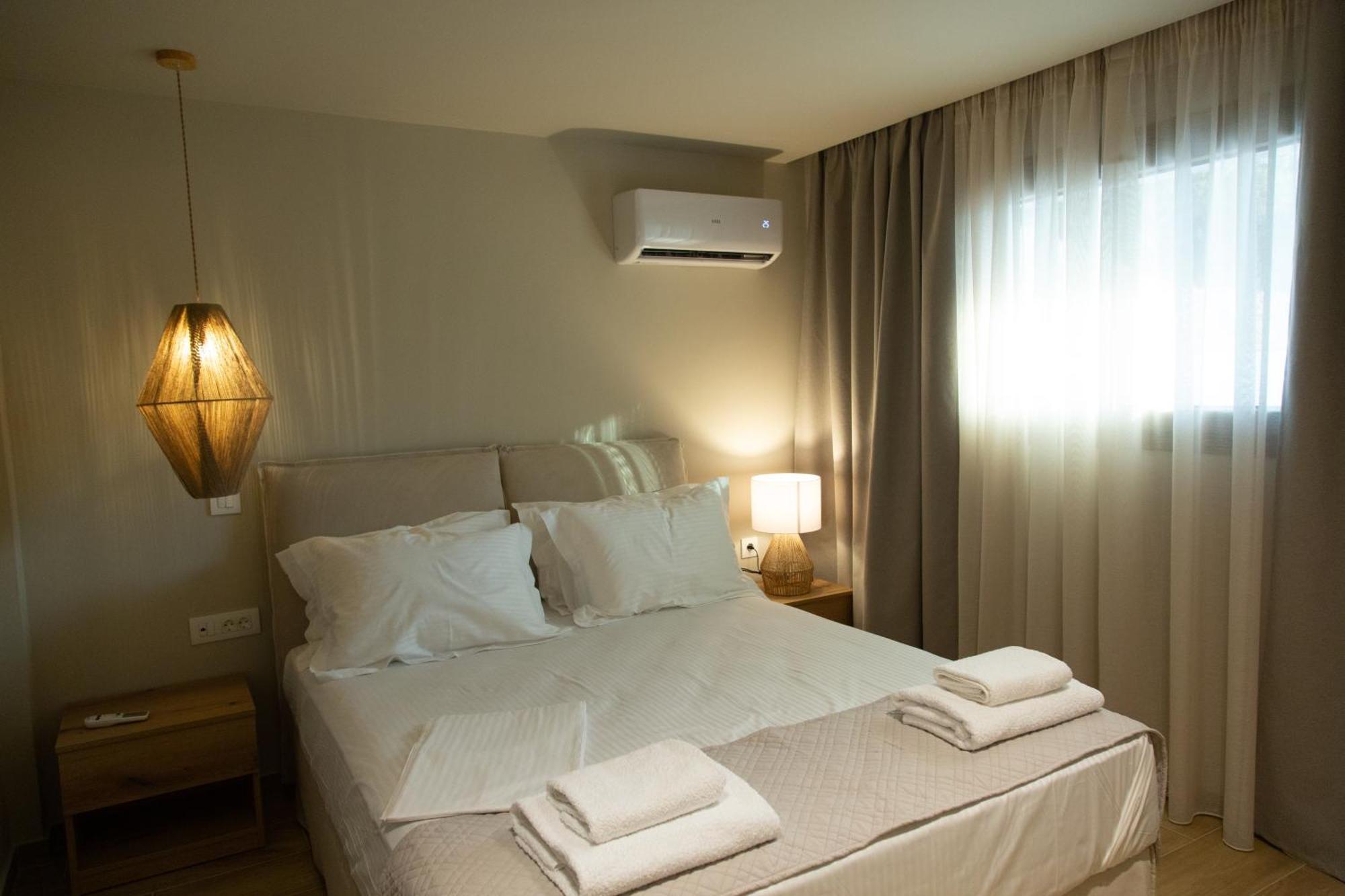 Νεακιτοσ Luxury Apartments Nikíti Kültér fotó